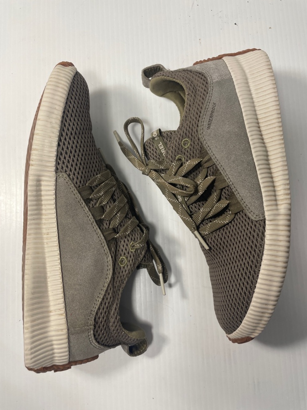 Sorel Women’s Out and About Waterproof Lace Sneakers Size 8 Olive Green Mesh - Picture 8 of 10